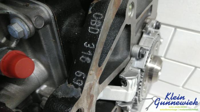 Engine Volkswagen Golf - 0445010507 CBDA
