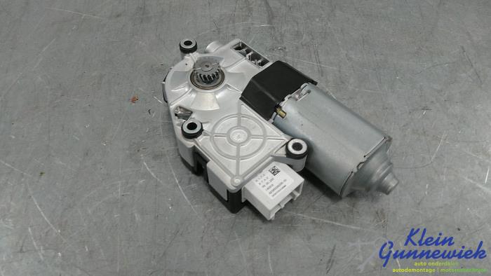 Używane Silnik szyberdachu Audi A6 Cena € 57,00 Procedura marży oferowane przez Klein Gunnewiek Autodemontage & Motorentechniek