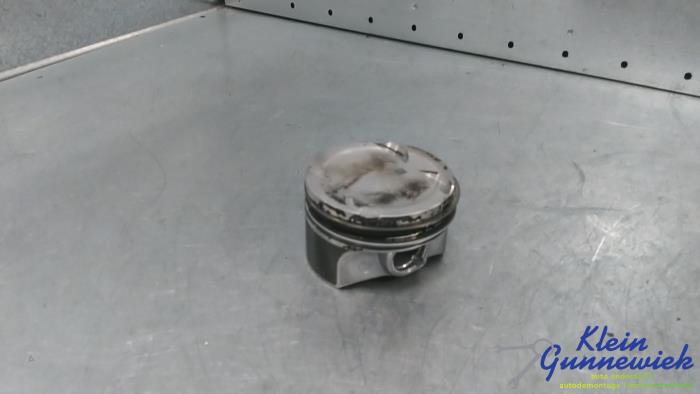 Usagé Piston Audi A4 Prix € 77,00 Règlement à la marge proposé par Klein Gunnewiek Autodemontage & Motorentechniek