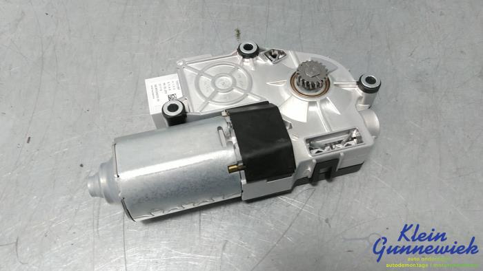 Używane Silnik szyberdachu Audi A6 Cena € 57,00 Procedura marży oferowane przez Klein Gunnewiek Autodemontage & Motorentechniek