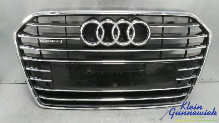 Używane Grill Audi A6 Cena € 361,00 Procedura marży oferowane przez Klein Gunnewiek Autodemontage & Motorentechniek