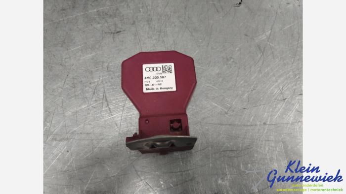 Gebrauchte Antenne Audi E-Tron Preis € 18,00 Margenregelung angeboten von Klein Gunnewiek Autodemontage & Motorentechniek