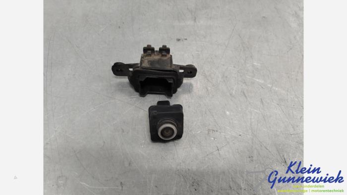 Używane Kamera cofania Opel Vivaro Cena € 60,00 Procedura marży oferowane przez Klein Gunnewiek Autodemontage & Motorentechniek