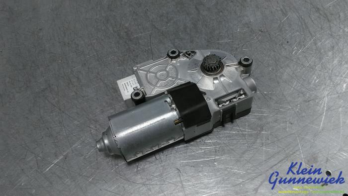 Używane Silnik szyberdachu Volkswagen E-Golf Cena € 38,00 Procedura marży oferowane przez Klein Gunnewiek Autodemontage & Motorentechniek