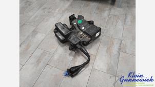 Używane Zbiornik AdBlue Opel Vivaro Cena € 495,00 Procedura marży oferowane przez Klein Gunnewiek Autodemontage & Motorentechniek