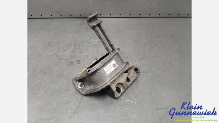 Used Engine mount Volkswagen Golf Price € 65,00 Margin scheme offered by Klein Gunnewiek Autodemontage & Motorentechniek