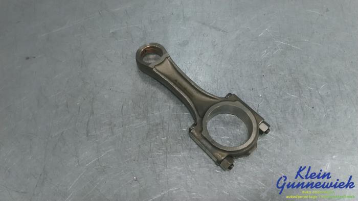 Używane Korbowód Ford Mondeo Cena € 85,00 Procedura marży oferowane przez Klein Gunnewiek Autodemontage & Motorentechniek