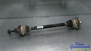 Begagnade Drivaxel, vänster bak Audi RS7 Pris € 40,00 Marginaltabell erbjuds av Klein Gunnewiek Autodemontage & Motorentechniek