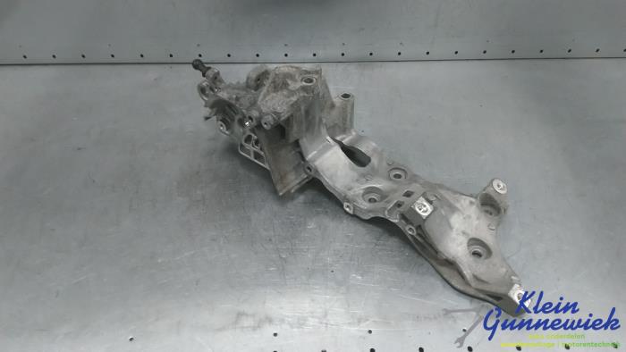 Gebrauchte Dynamostütze unten Seat Leon Preis € 40,00 Margenregelung angeboten von Klein Gunnewiek Autodemontage & Motorentechniek