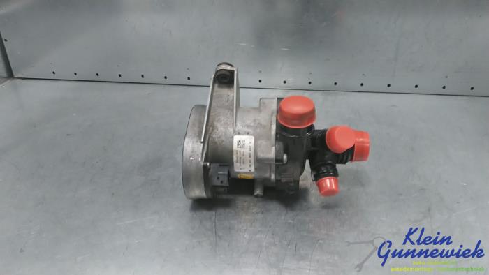Begagnade Vattenpump Mercedes GLE Pris € 225,00 Marginaltabell erbjuds av Klein Gunnewiek Autodemontage & Motorentechniek