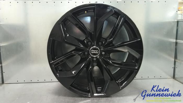 Używane Obrecz Audi E-Tron Cena € 195,00 Procedura marży oferowane przez Klein Gunnewiek Autodemontage & Motorentechniek