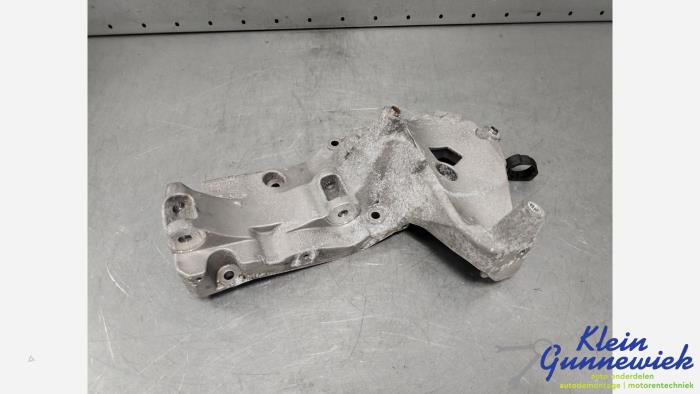Usagé Support dynamo bas Mini ONE Prix € 45,00 Règlement à la marge proposé par Klein Gunnewiek Autodemontage & Motorentechniek