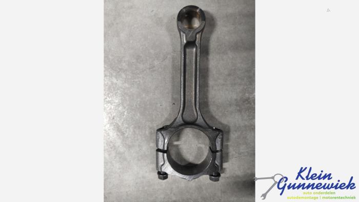 Usagé Bielle Renault Grand Scenic Prix € 50,00 Règlement à la marge proposé par Klein Gunnewiek Autodemontage & Motorentechniek