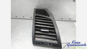 Begagnade Luftmunstycke, instrumentbräda BMW 1-Serie Pris € 15,00 Marginaltabell erbjuds av Klein Gunnewiek Autodemontage & Motorentechniek