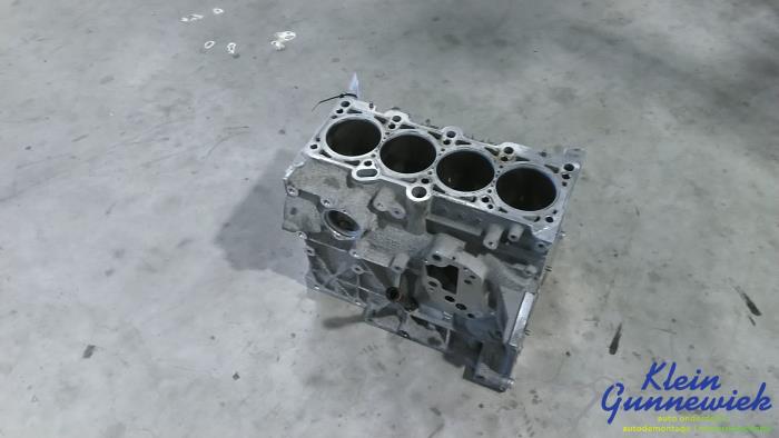 Używane Dolny blok silnika Volkswagen Passat Cena € 190,00 Procedura marży oferowane przez Klein Gunnewiek Autodemontage & Motorentechniek