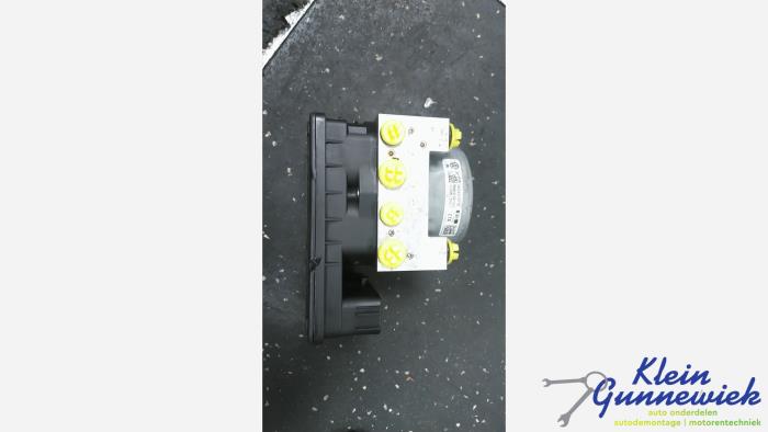 Used ABS pump Volkswagen Caddy Price € 202,00 Margin scheme offered by Klein Gunnewiek Autodemontage & Motorentechniek