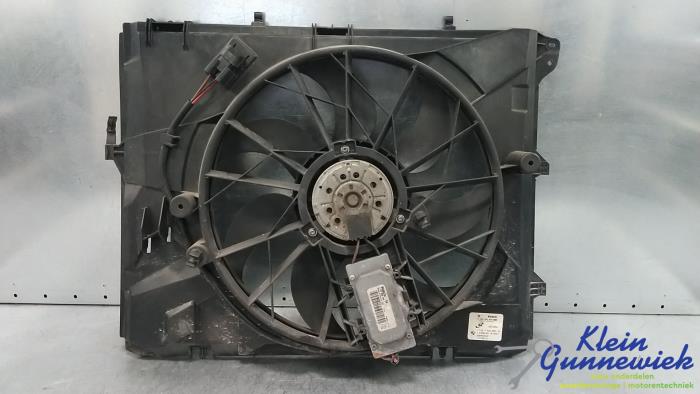 Używane Silnik wentylatora BMW 1-Serie Cena € 89,00 Procedura marży oferowane przez Klein Gunnewiek Autodemontage & Motorentechniek