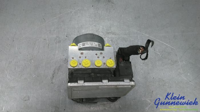 Begagnade ABS-pump Audi RS3 Pris € 345,00 Marginaltabell erbjuds av Klein Gunnewiek Autodemontage & Motorentechniek
