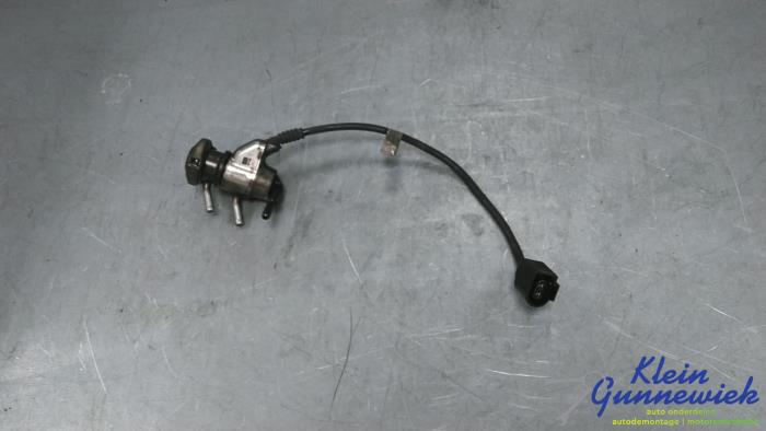 Używane Wtryskiwacz AdBlue Volkswagen Transporter Cena € 45,00 Procedura marży oferowane przez Klein Gunnewiek Autodemontage & Motorentechniek