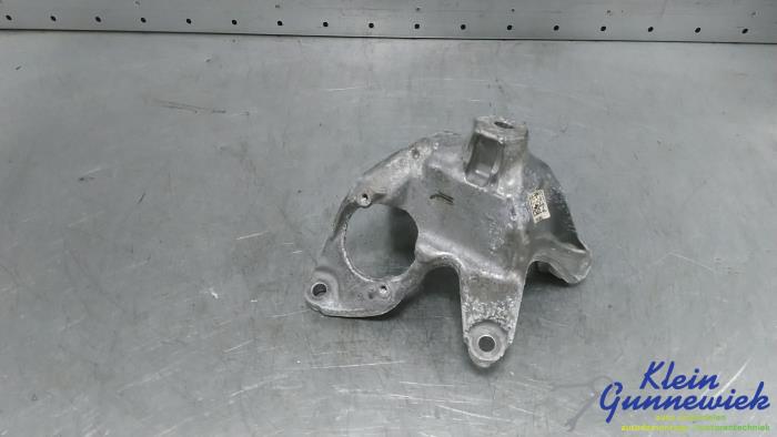 Used Engine mount Audi RS4 Price € 25,00 Margin scheme offered by Klein Gunnewiek Autodemontage & Motorentechniek