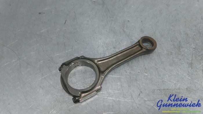 Usados Biela Mercedes A-Klasse Precio € 117,00 Norma de margen ofrecido por Klein Gunnewiek Autodemontage & Motorentechniek