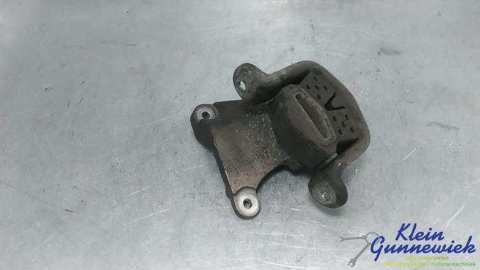 Usagé Support boîte de vitesses Volkswagen Transporter Prix € 25,00 Règlement à la marge proposé par Klein Gunnewiek Autodemontage & Motorentechniek