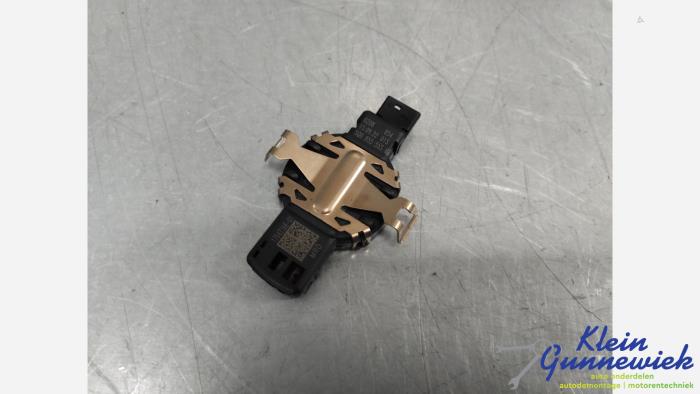 Begagnade Regnsensor Volkswagen ID.3 Pris € 46,00 Marginaltabell erbjuds av Klein Gunnewiek Autodemontage & Motorentechniek