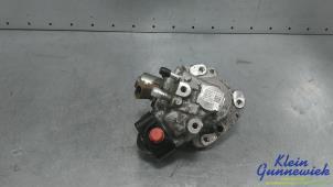 Używane Mechaniczna pompa paliwa Volkswagen Sportsvan Cena € 450,00 Procedura marży oferowane przez Klein Gunnewiek Autodemontage & Motorentechniek