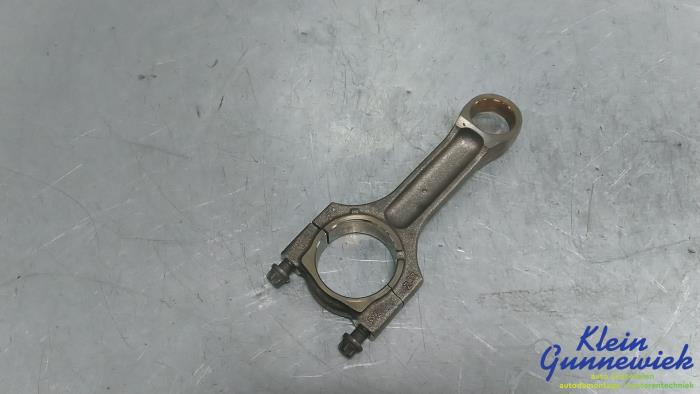 Używane Korbowód BMW 3-Serie Cena € 48,00 Procedura marży oferowane przez Klein Gunnewiek Autodemontage & Motorentechniek
