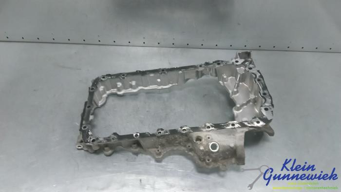 Usagé Couvercle carter Opel Vivaro Prix € 82,00 Règlement à la marge proposé par Klein Gunnewiek Autodemontage & Motorentechniek
