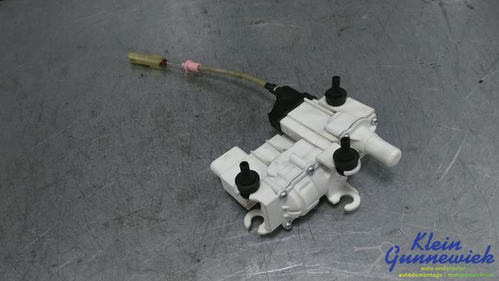 Door soft close latching motor – 7368450