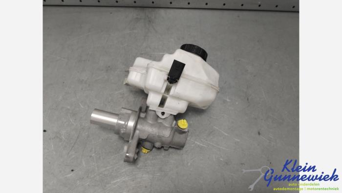 Used Master cylinder Volkswagen Golf Price € 94,00 Margin scheme offered by Klein Gunnewiek Autodemontage & Motorentechniek