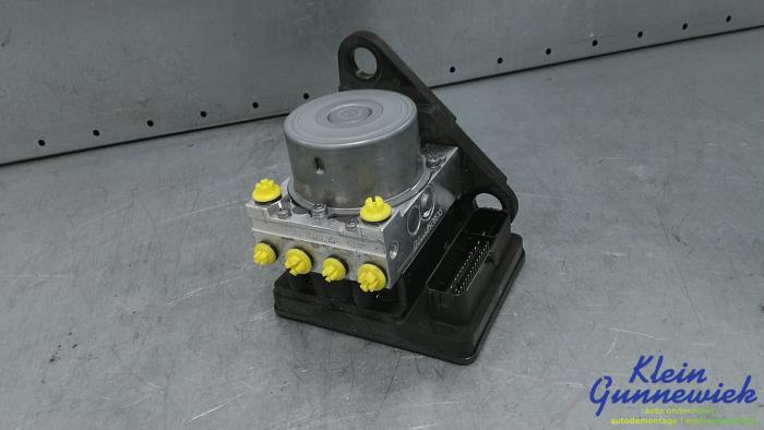 Begagnade ABS-pump Volkswagen ID.3 Pris € 219,00 Marginaltabell erbjuds av Klein Gunnewiek Autodemontage & Motorentechniek