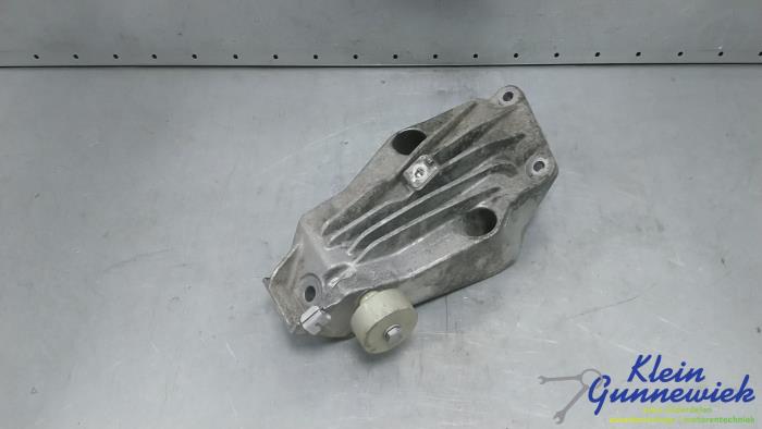 Used Engine mount BMW 7-Serie Price € 34,00 Margin scheme offered by Klein Gunnewiek Autodemontage & Motorentechniek