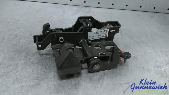 Używane Blokada dachu cabrio Audi A5 Cena € 59,00 Procedura marży oferowane przez Klein Gunnewiek Autodemontage & Motorentechniek