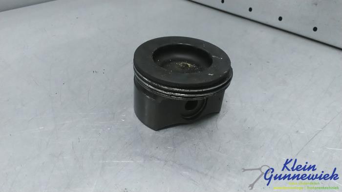 Usados Pistón Volkswagen Golf Precio € 92,00 Norma de margen ofrecido por Klein Gunnewiek Autodemontage & Motorentechniek
