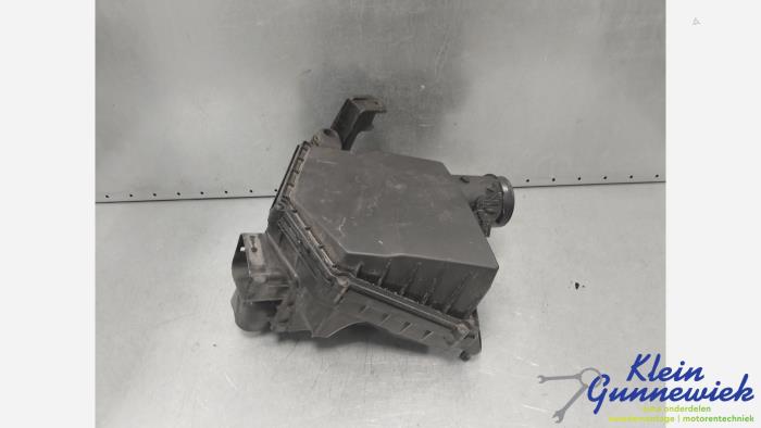 Begagnade Luftfilterhus Volvo XC90 Pris € 45,00 Marginaltabell erbjuds av Klein Gunnewiek Autodemontage & Motorentechniek