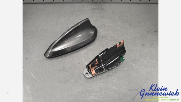Używane Antena GPS BMW 7-Serie Cena € 33,00 Procedura marży oferowane przez Klein Gunnewiek Autodemontage & Motorentechniek