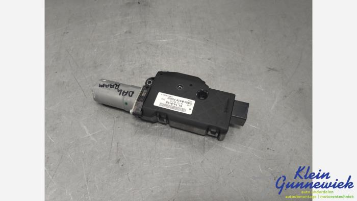 Używane Silnik szyberdachu Ford Fiesta Cena € 75,00 Procedura marży oferowane przez Klein Gunnewiek Autodemontage & Motorentechniek