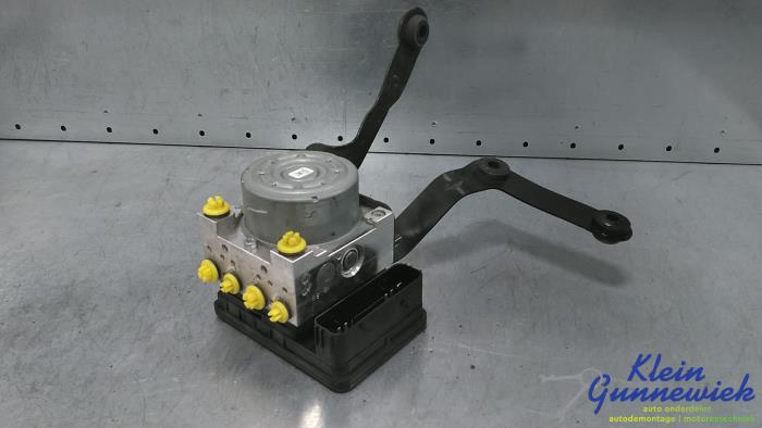 Begagnade ABS-pump Ford Fiesta Pris € 313,00 Marginaltabell erbjuds av Klein Gunnewiek Autodemontage & Motorentechniek