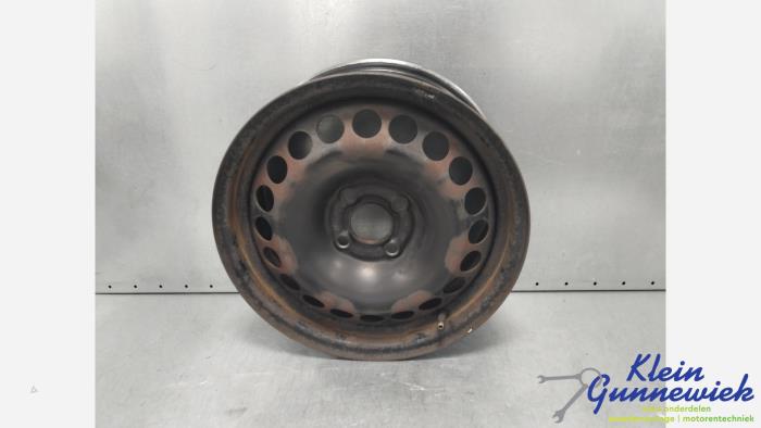 Używane Obrecz Opel Corsa Cena € 15,00 Procedura marży oferowane przez Klein Gunnewiek Autodemontage & Motorentechniek