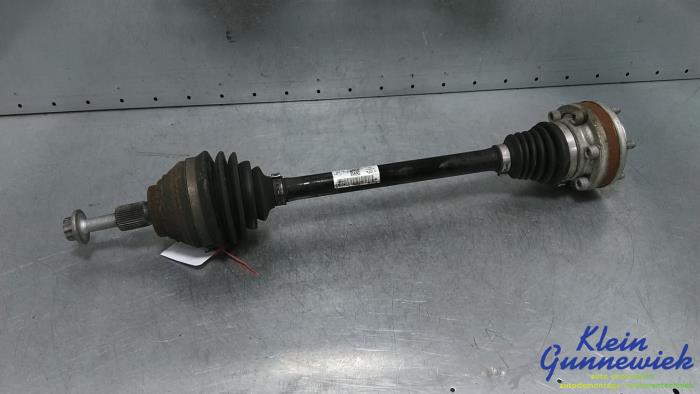 Used Front drive shaft, right Volkswagen T-Roc Price € 250,00 Margin scheme offered by Klein Gunnewiek Autodemontage & Motorentechniek
