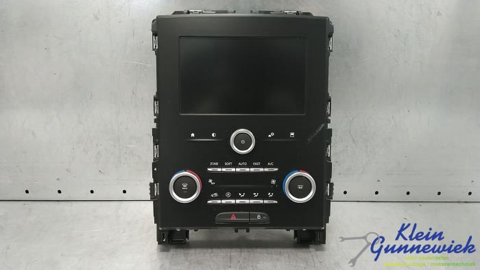 Begagnade Innerdisplay Renault Megane Pris € 131,00 Marginaltabell erbjuds av Klein Gunnewiek Autodemontage & Motorentechniek