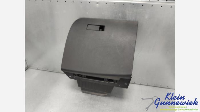Begagnade Handskfack Opel Corsa Pris € 66,00 Marginaltabell erbjuds av Klein Gunnewiek Autodemontage & Motorentechniek