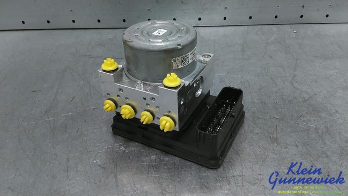 Used ABS pump Opel Corsa Price € 295,00 Margin scheme offered by Klein Gunnewiek Autodemontage & Motorentechniek