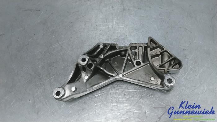 Engine mount from a Volkswagen E-Golf 2019