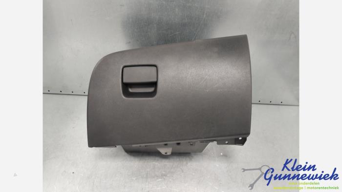 Begagnade Handskfack Opel Crossland X Pris € 35,00 Marginaltabell erbjuds av Klein Gunnewiek Autodemontage & Motorentechniek
