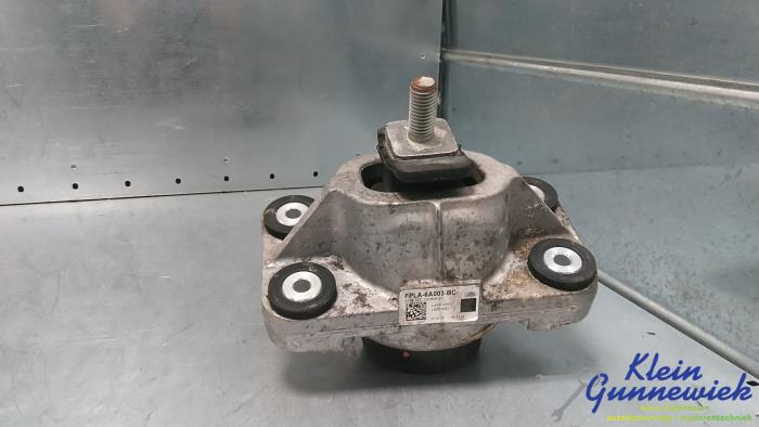 Used Engine mount Landrover Discovery Price € 29,00 Margin scheme offered by Klein Gunnewiek Autodemontage & Motorentechniek