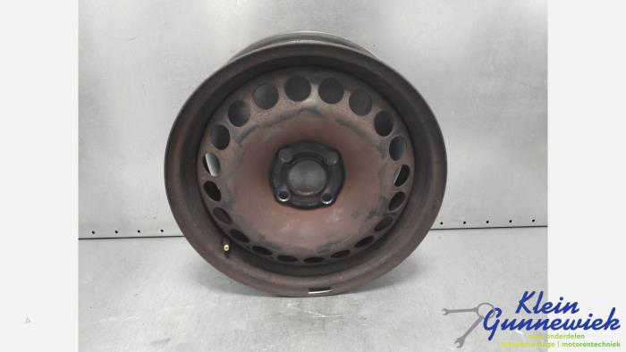 Używane Obrecz Opel Corsa Cena € 15,00 Procedura marży oferowane przez Klein Gunnewiek Autodemontage & Motorentechniek