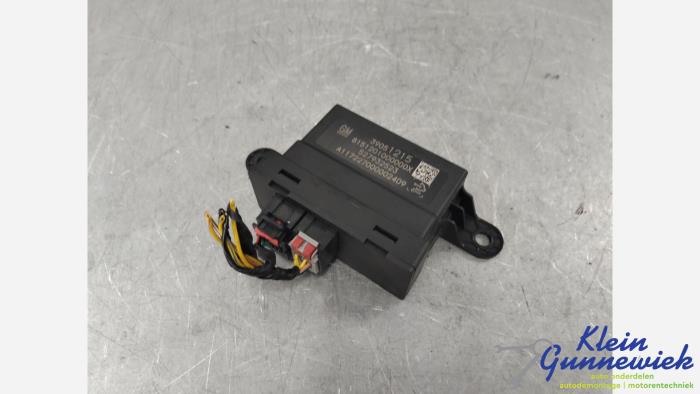 Begagnade PDC-modul Opel Karl Pris € 32,00 Marginaltabell erbjuds av Klein Gunnewiek Autodemontage & Motorentechniek